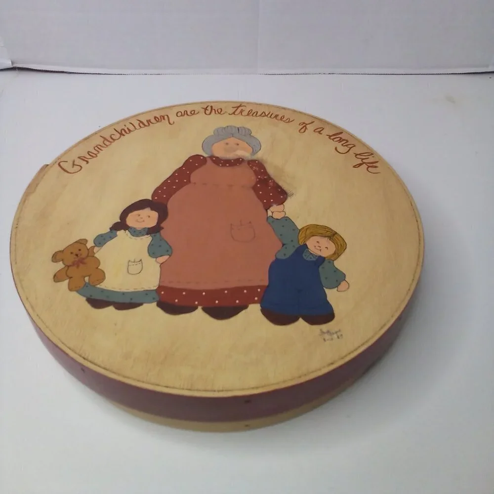 Vintage Round Cheese Box Painted Grandchildren Grandmother Cottagecore FLAW 10